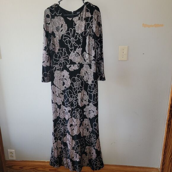 Betsy & Adam Black and Silver Floral Maxi Dress - Picture 3 of 12
